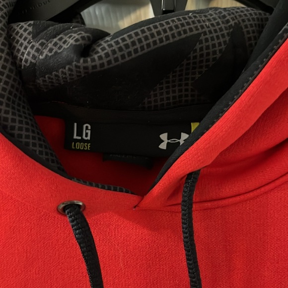 Men’s Under Armour Hoodie - Picture 3 of 3